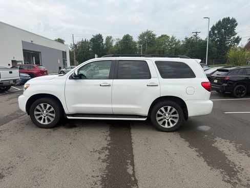 Used 2016 Toyota Sequoia Limited w/ Safety & Convenience Package AWD/4WD image 22