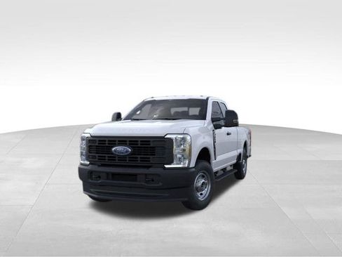 New 2026 Ford F250 XL AWD/4WD image 3