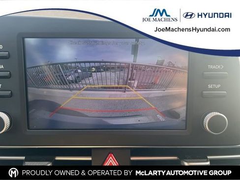 Used 2021 Hyundai Elantra SEL image 8