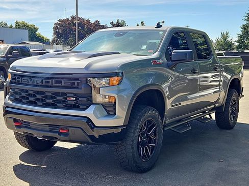 Used 2023 Chevrolet Silverado 1500 Custom Trail Boss AWD/4WD image 3
