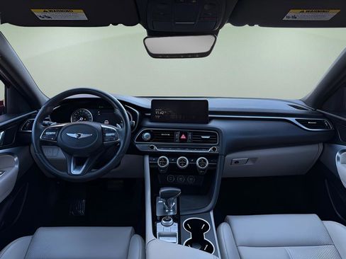 Used 2023 Genesis G70 2.0T image 13