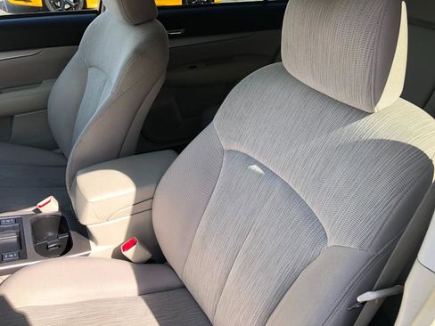 Used 2014 Subaru Outback 2.5i Premium AWD/4WD image 15