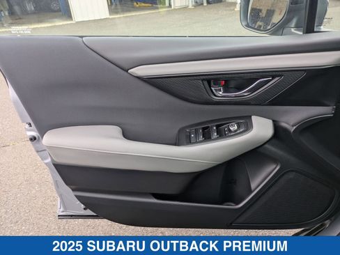 Certified 2025 Subaru Outback Premium AWD/4WD image 12