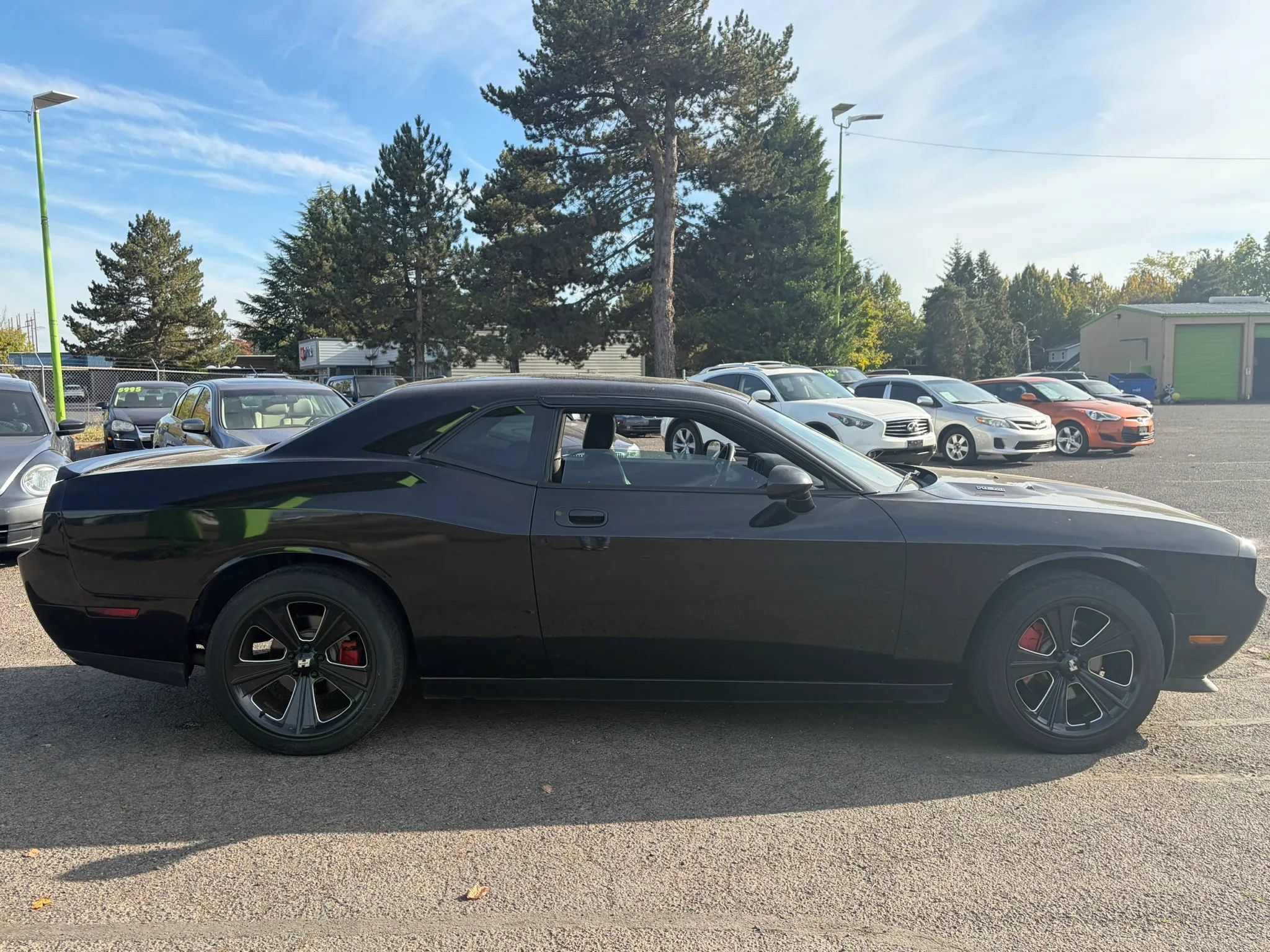 Used 2010 Dodge Challenger R/T RWD image 2