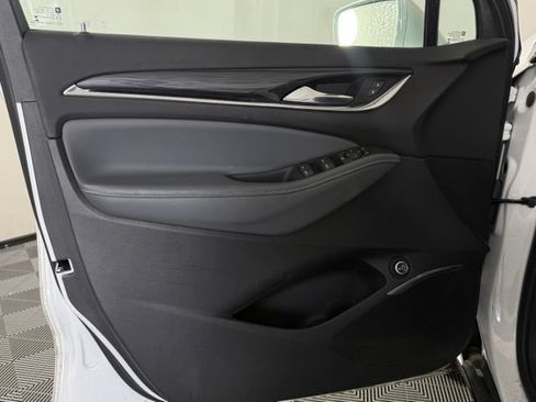 Used 2018 Buick Enclave Essence FWD image 29