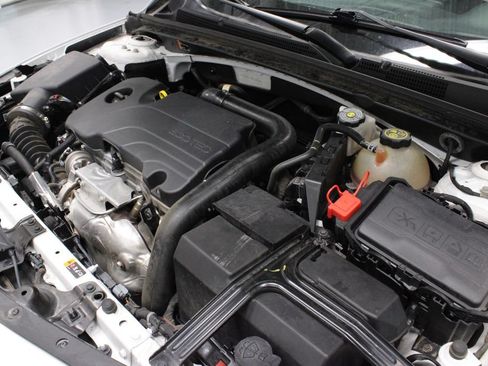 Used 2024 Chevrolet Malibu LT FWD image 13