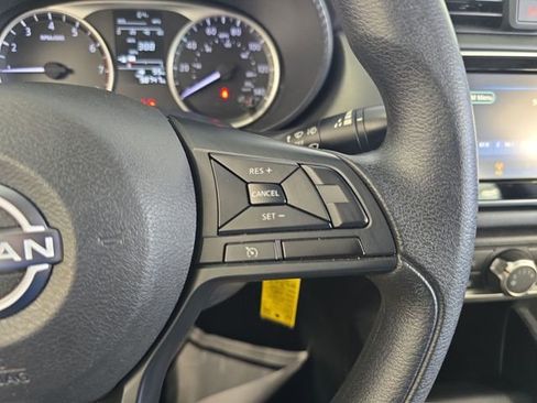 Used 2024 Nissan Versa S FWD image 17