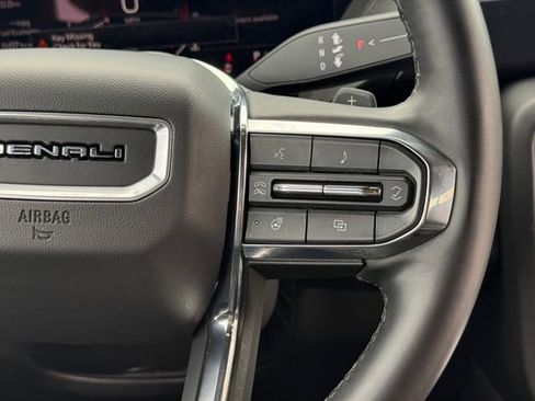 Certified 2025 GMC Yukon XL Denali AWD/4WD image 23