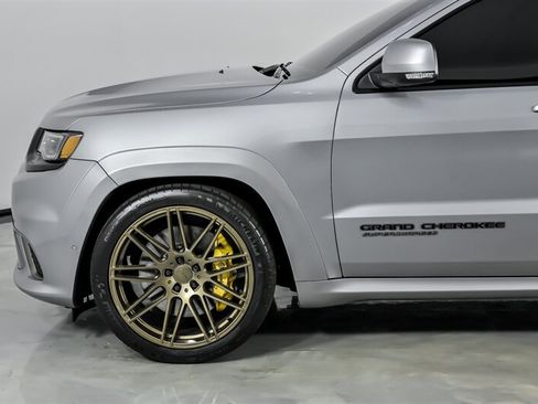 Used 2021 Jeep Grand Cherokee Trackhawk AWD/4WD image 7