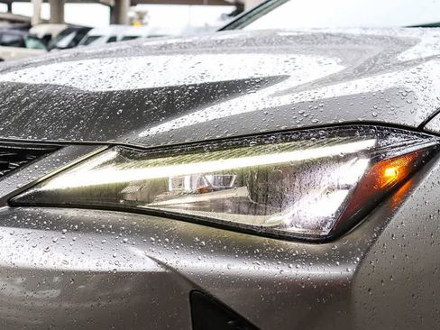 Used 2019 Lexus UX 200 F Sport w/ F Sport Premium Package image 7