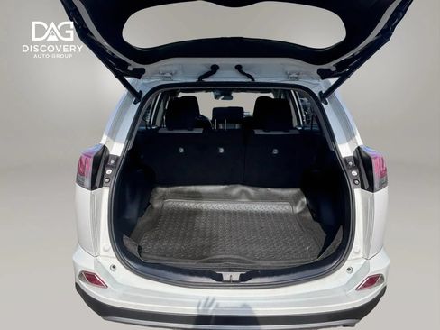 Used 2017 Toyota RAV4 XLE w/ Carpet Mat Package AWD/4WD image 20
