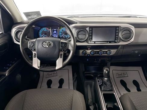 Used 2020 Toyota Tacoma TRD Sport AWD/4WD image 21