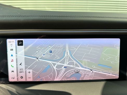 Certified 2025 Porsche Macan 4 Electric image 29