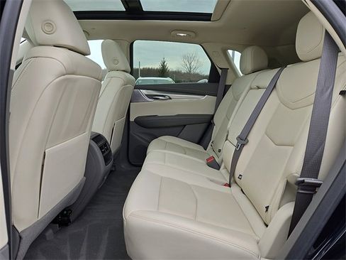 Certified 2022 Cadillac XT5 Premium Luxury image 22