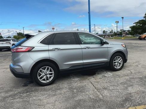 Used 2024 Ford Edge SEL image 32