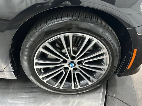 Used 2019 BMW 530e w/ Convenience Package RWD image 9