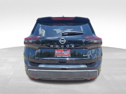 Certified 2024 Nissan Rogue SV FWD image 7