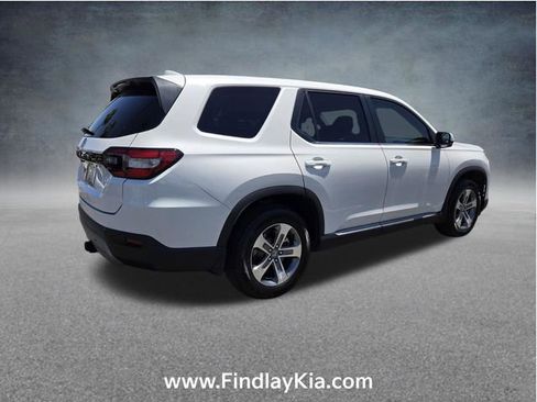Used 2023 Honda Pilot EX-L image 6