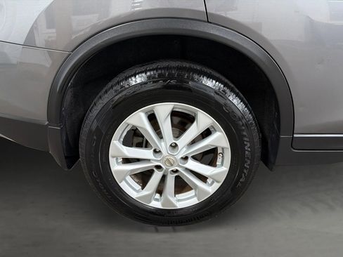 Used 2015 Nissan Rogue SV FWD image 16
