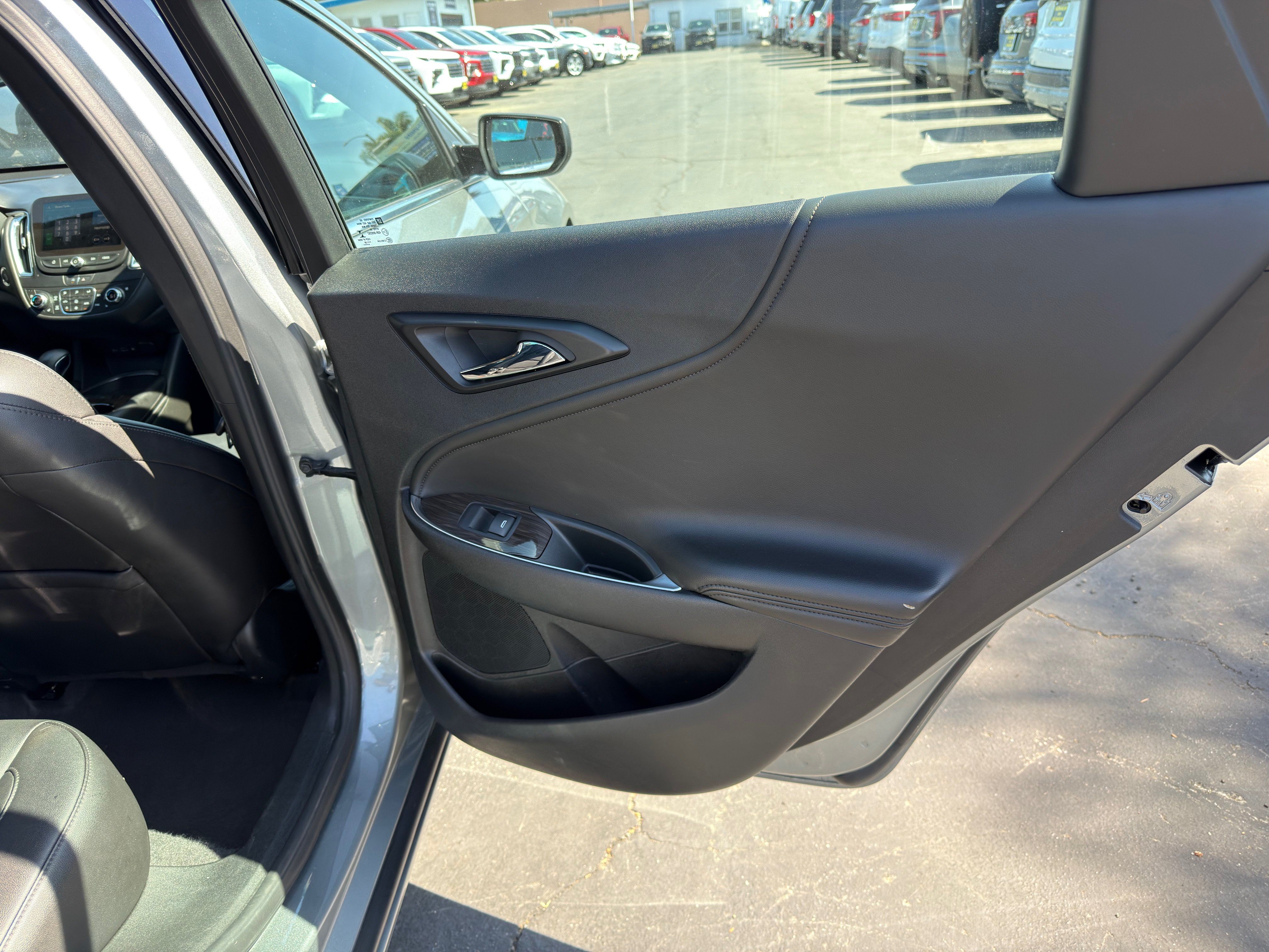 Used 2024 Chevrolet Malibu LT FWD image 13