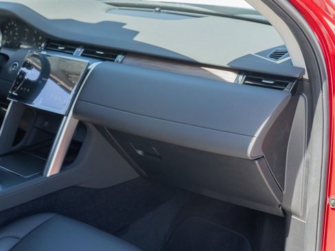 Used 2025 Land Rover Discovery Sport S image 21