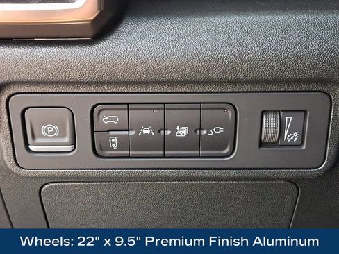 Used 2024 GMC Hummer EV 3X AWD/4WD image 9