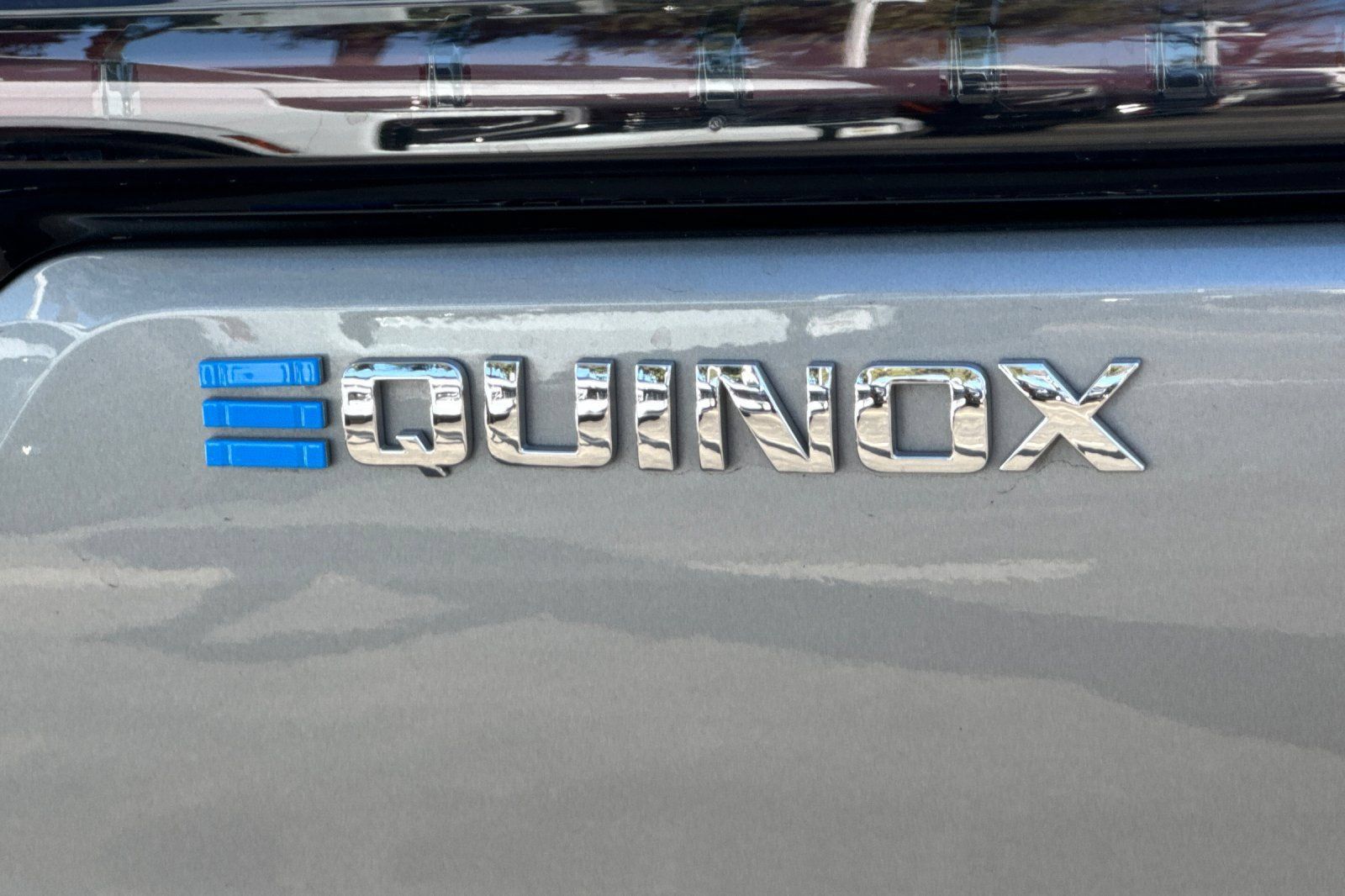 Used 2024 Chevrolet Equinox EV LT FWD image 47
