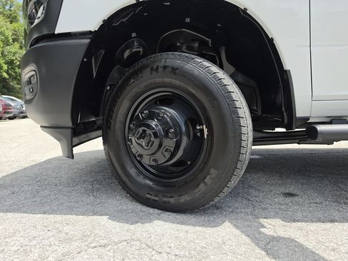 Certified 2025 RAM 3500 Tradesman AWD/4WD image 33