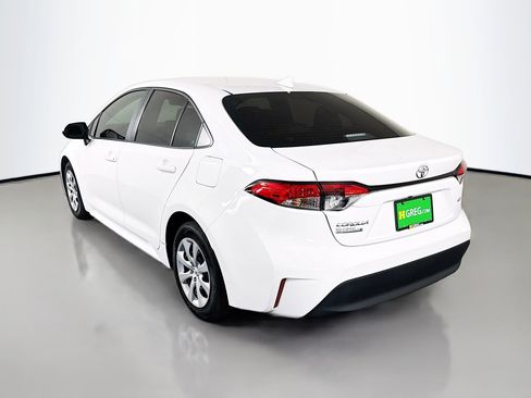 Used 2024 Toyota Corolla LE image 7