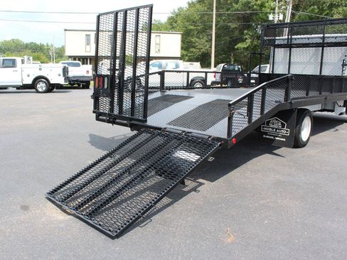 Used 2023 Ford Transit 350 DRW RWD image 19