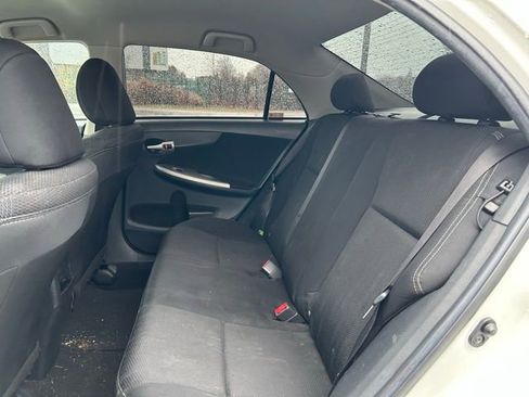 Used 2012 Toyota Corolla S image 11