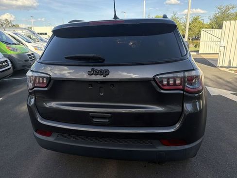 Used 2018 Jeep Compass Latitude w/ Popular Equipment Group FWD image 13