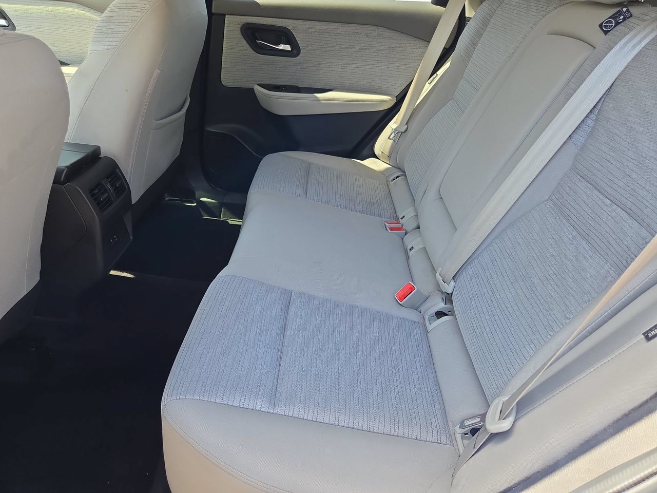 Used 2023 Nissan Rogue SV FWD image 22