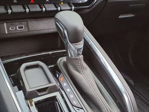 New 2026 GMC Canyon Elevation w/ Convenience Package image 13