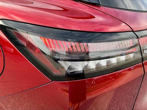 Certified 2025 Nissan Murano SV image 27