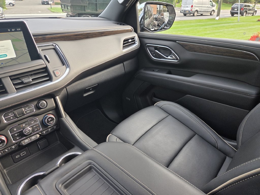 Used 2024 Chevrolet Tahoe Premier AWD/4WD image 18