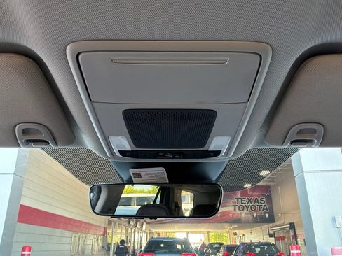 Used 2024 Honda Pilot EX-L image 17