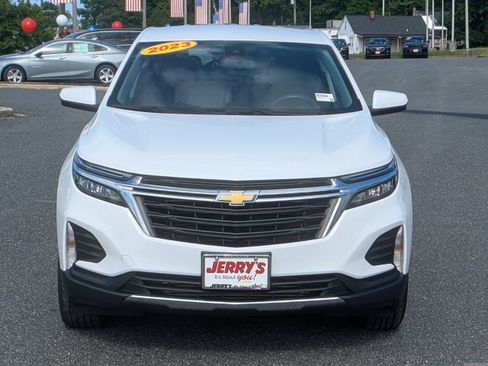 Used 2023 Chevrolet Equinox LT AWD/4WD image 2