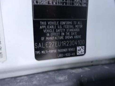 Certified 2024 Land Rover Defender 110 X-Dynamic SE AWD/4WD image 7