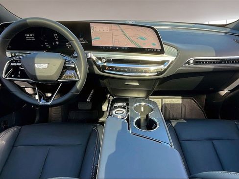 New 2025 Cadillac Lyriq Luxury image 5