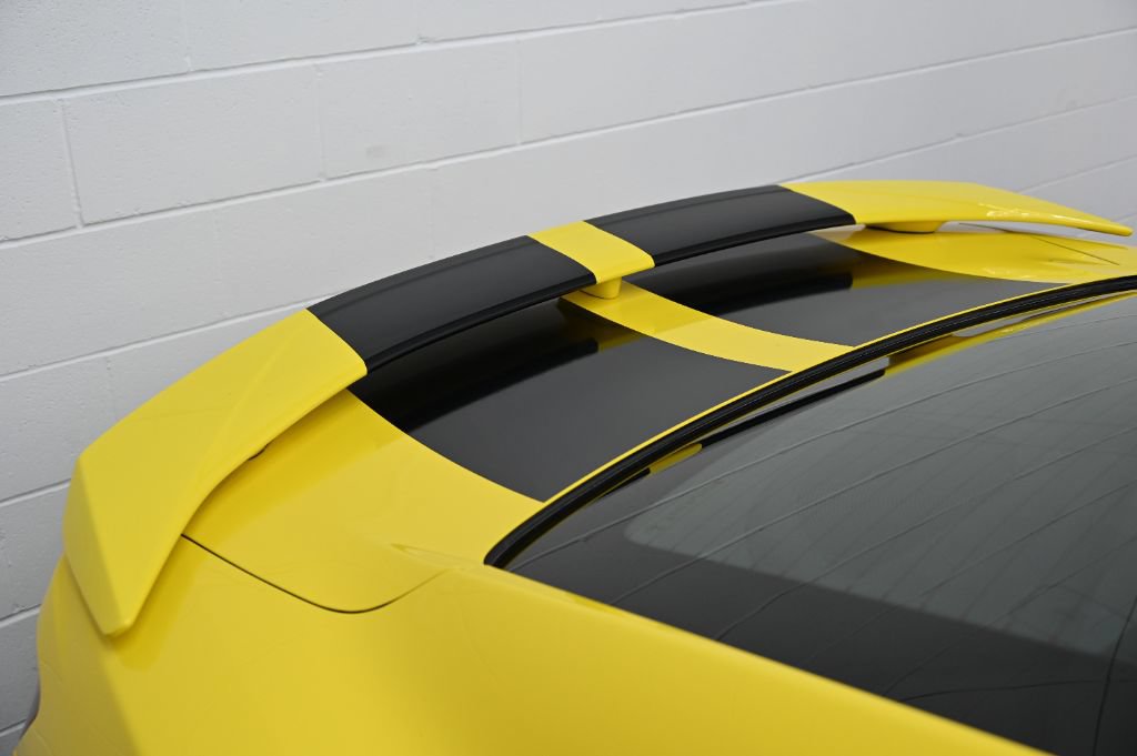 Used 2018 Chevrolet Camaro SS RWD image 17