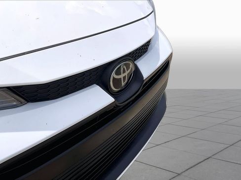 Used 2025 Toyota Corolla LE FWD image 30