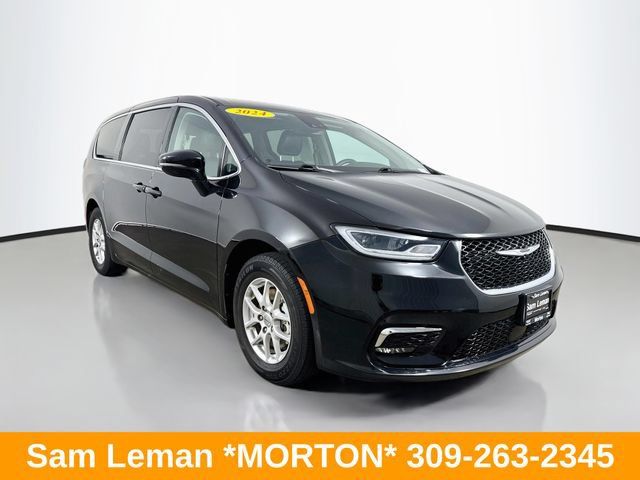 Used 2024 Chrysler Pacifica Touring-L FWD image 1