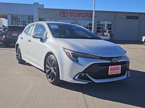 Used 2025 Toyota Corolla XSE image 1