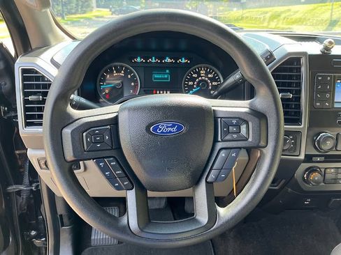 Used 2018 Ford F150 XLT AWD/4WD image 12