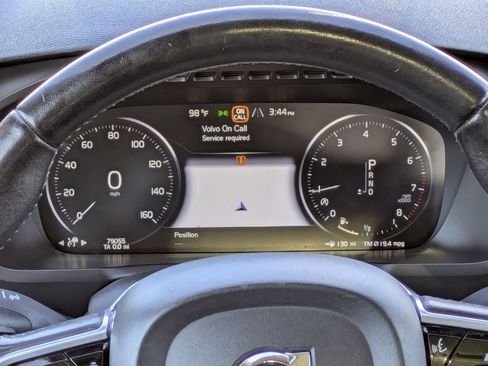 Used 2018 Volvo XC90 T6 Momentum w/ Convenience Package image 22