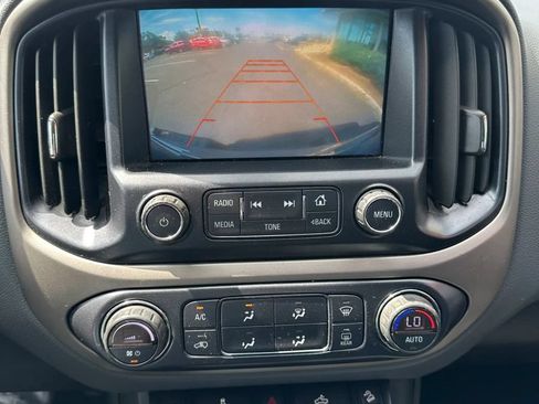 Used 2017 Chevrolet Colorado Z71 AWD/4WD image 14