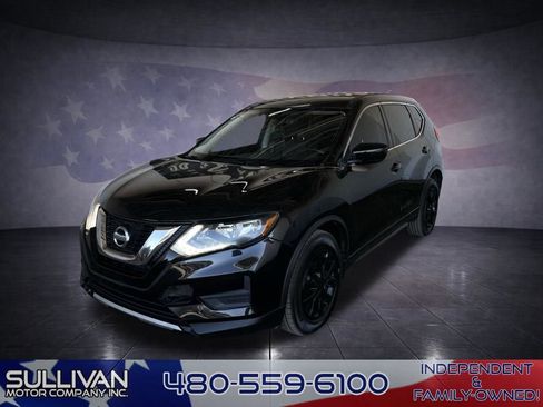 Used 2017 Nissan Rogue S FWD image 1