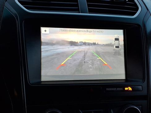 Used 2017 Ford Explorer XLT w/ Equipment Group 201A image 22