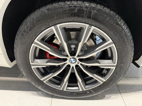 New 2026 BMW X5 xDrive40i w/ M Sport Package image 7
